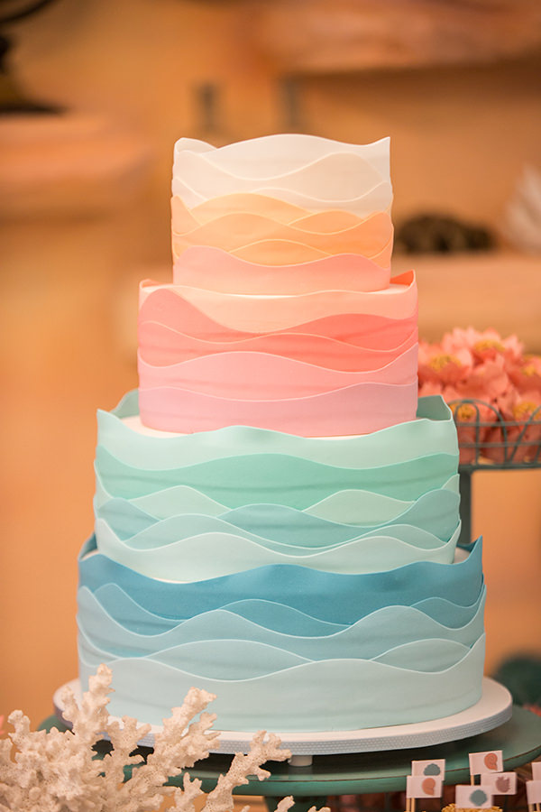 Materiais de topo de bolo: Biscuit vs. Acrílico vs. MDF