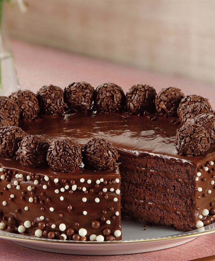 Tendências de Decoração para Bolos de Aniversário em 2024