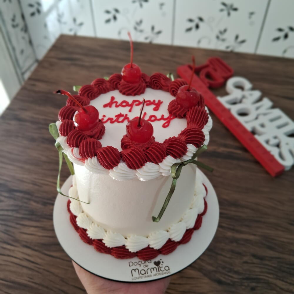 Tendências de Decoração para Bolos de Aniversário em 2024