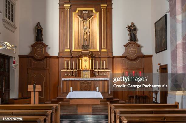 Guia Completo de Iluminação para Altar: Destaque e Ambiente