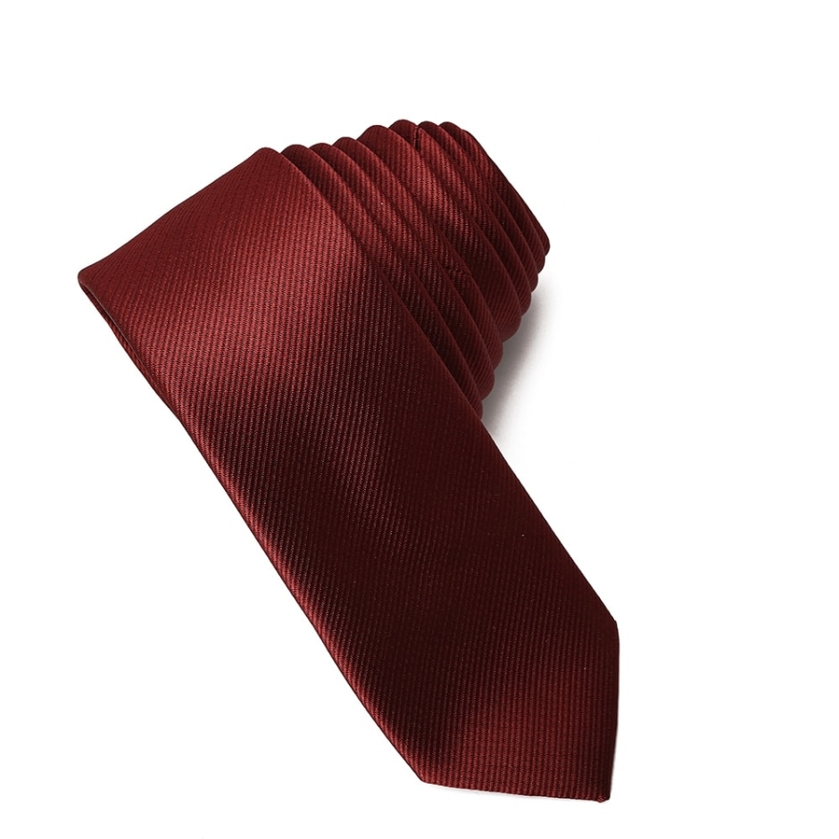 Harmonizando a Gravata Slim com o Terno: O Guia Definitivo de Proporções