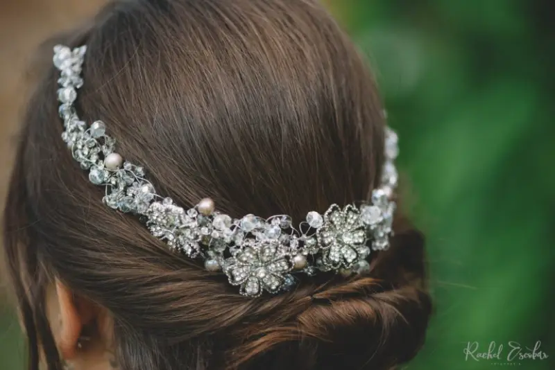 ideias de grinaldas para casamento de dia com flores naturais