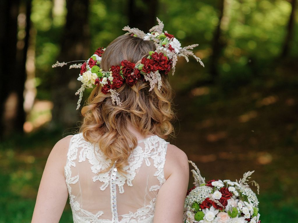 Grinalda de Noiva: Tendências e Modelos para um Casamento Inesquecível