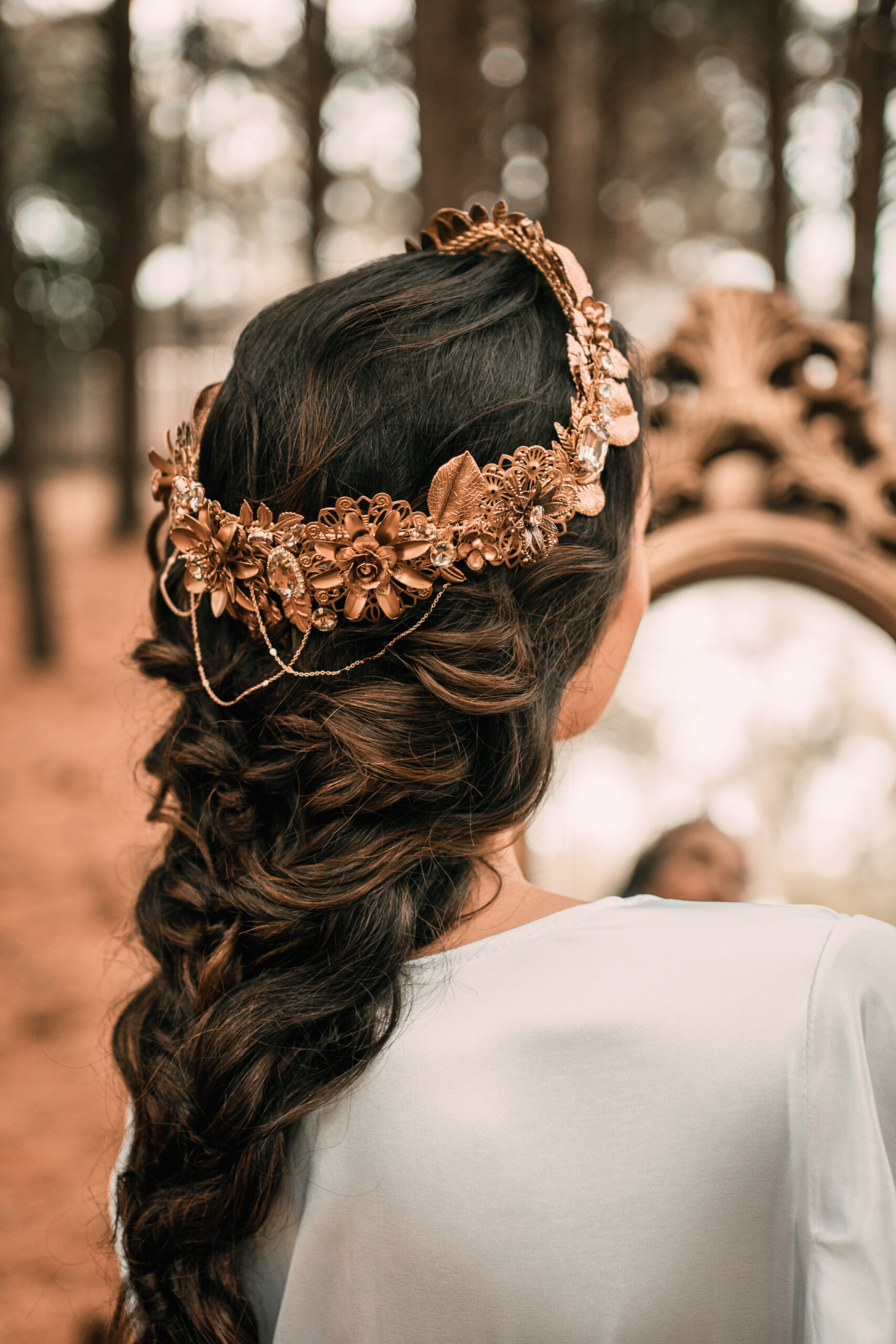 Grinaldas de Noiva com Zircônias: Brilho e Elegância para o Grande Dia