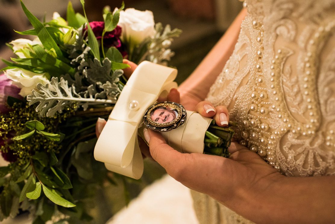 Homenagens póstumas delicadas no casamento