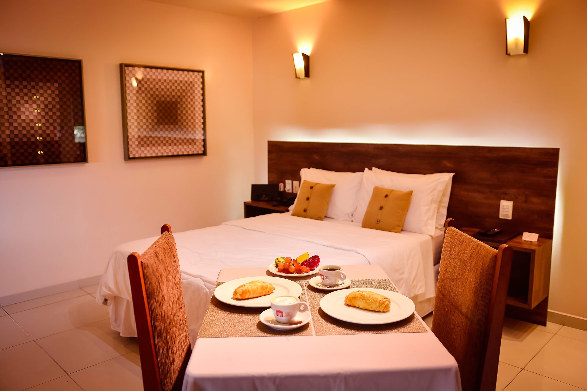 Charme e Natureza para Casais
3. Guia Completo: Escolhendo o Hotel Perfeito para a Noite de Núpcias
4. Destinos Românticos no Brasil: Hotéis que Encantam Casais
5. Experiências Únicas: Resorts e Hotéis Boutique para a Sua Noite de Núpcias