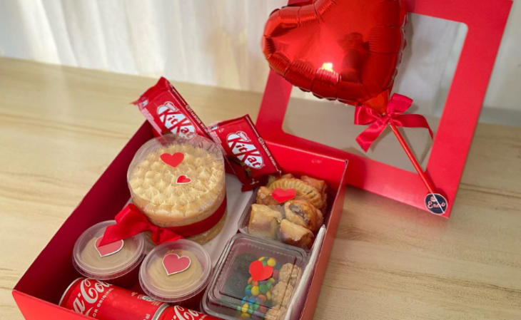 5 ideias de títulos:
1. Dia dos Namorados: Presentes Criativos que Surpreendem
2. Experiências Inesquecíveis para o Dia dos Namorados
3. DIY para o Dia dos Namorados: Presentes Feitos com Amor
4. Presentes Personalizados: A Chave para um Dia dos Namorados Perfeito
5. Guia Completo de Presentes por Estilo para o Dia dos Namorados