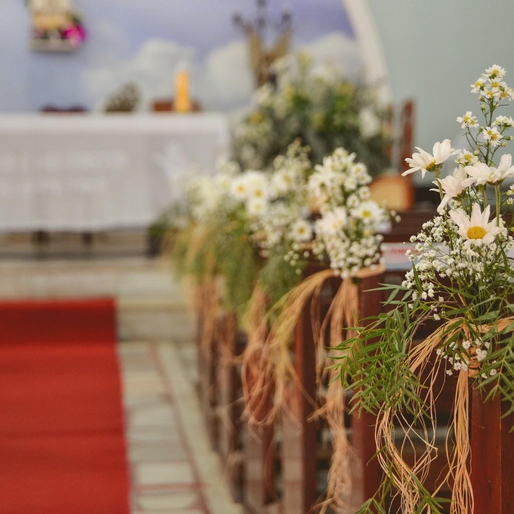 decoração de altar para igreja evangélica