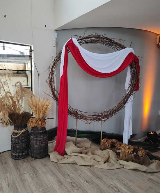 decoração de igreja evangélica com balões
