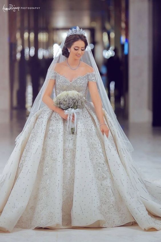 vestido de noiva dourado ou champanhe qual escolher