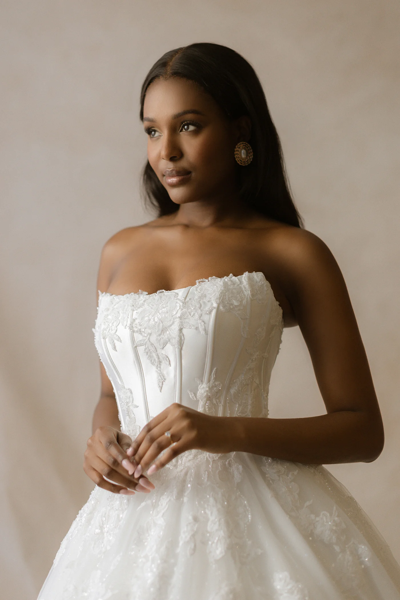 ideias vestido noiva dourado luxuoso estilos