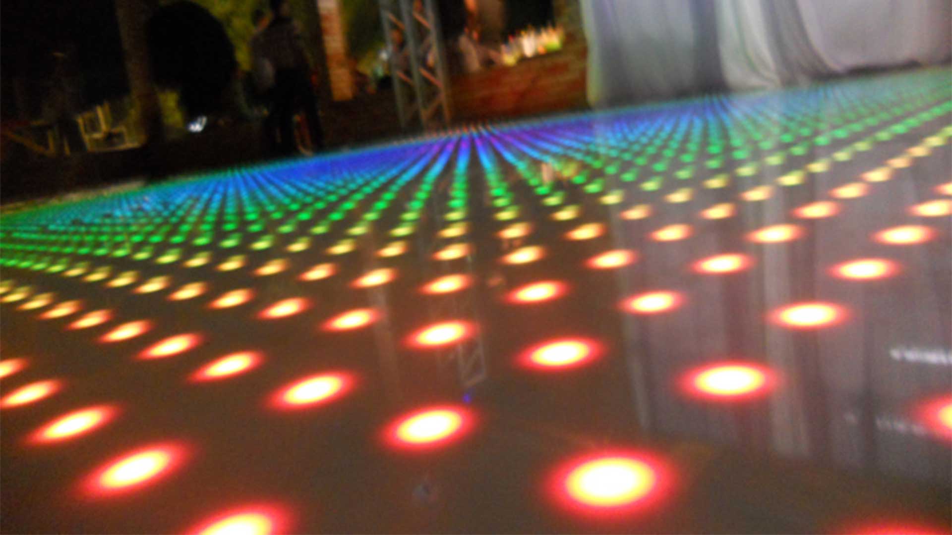 iluminação cênica led vs halógena