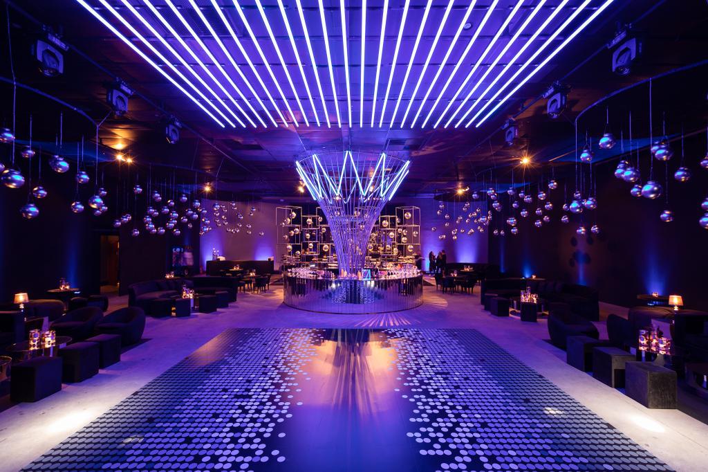 Spots LED: Potência e Direcionamento para Valorizar Pontos Específicos em seu Lounge