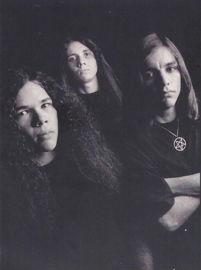 Guia Completo: Como Usar 'In Memoriam' em Convites de Casamento