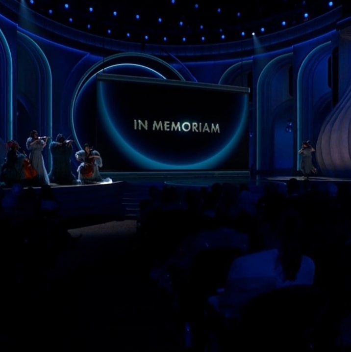 Homenagens Póstumas: A Importância de 'In Memoriam' na Memória Afetiva