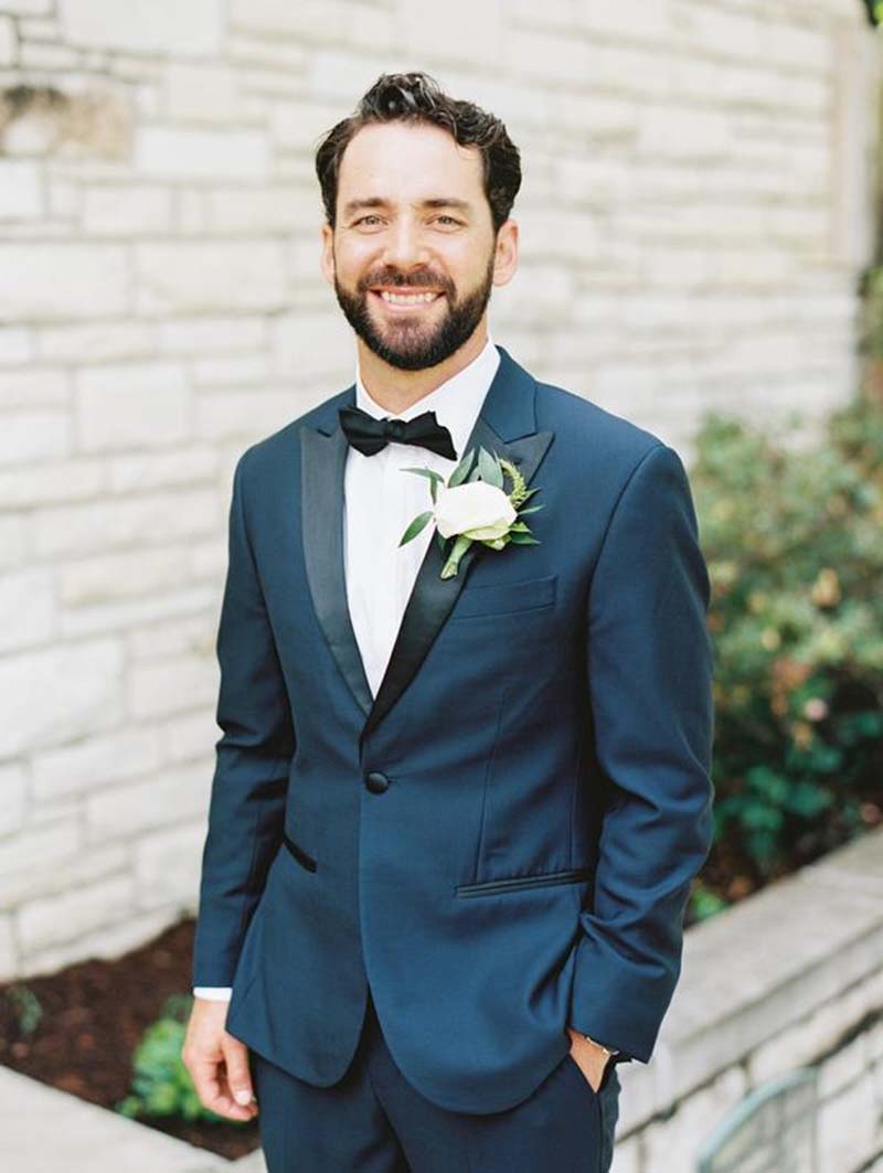 Lapela do Noivo vs. Padrinhos: Diferenças e Dicas de Destaque