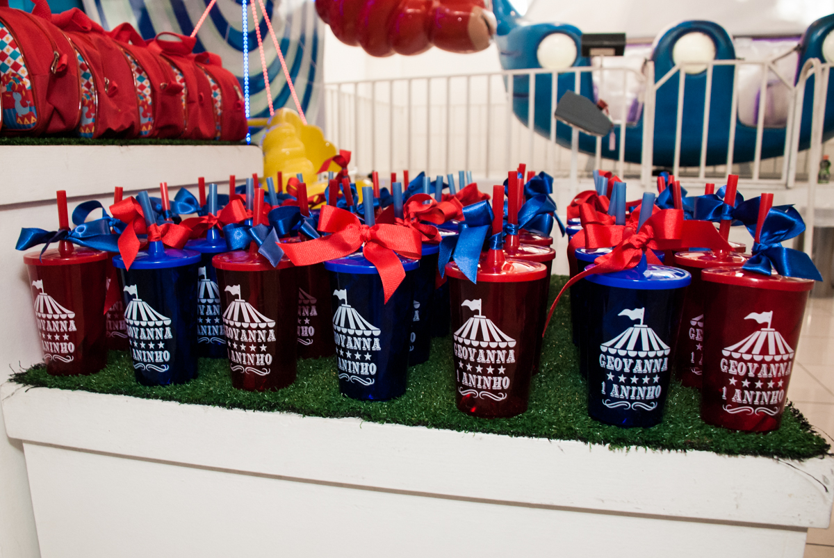 lembrancinha circo rosa vs circo tradicional 1 ano