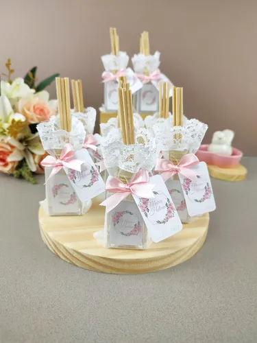 Lembrancinhas de Maternidade Baratas: Onde Encontrar Aromatizadores Econômicos