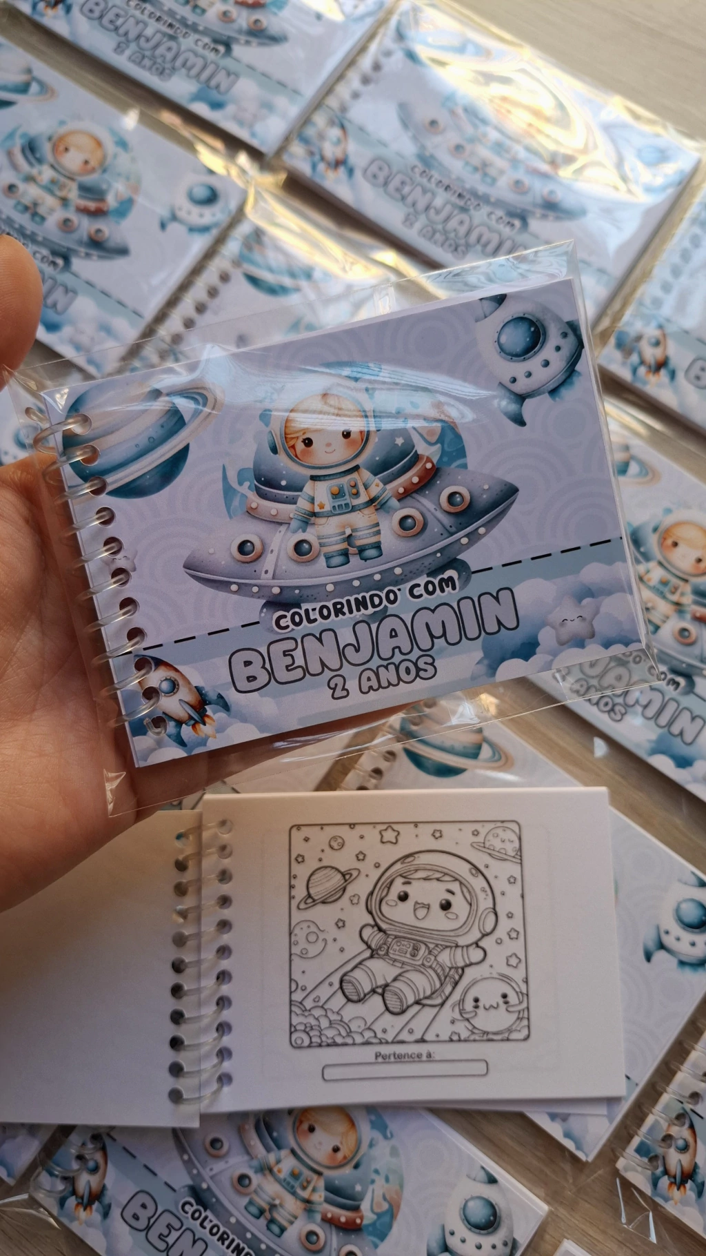 lembrancinha astronauta PVC
