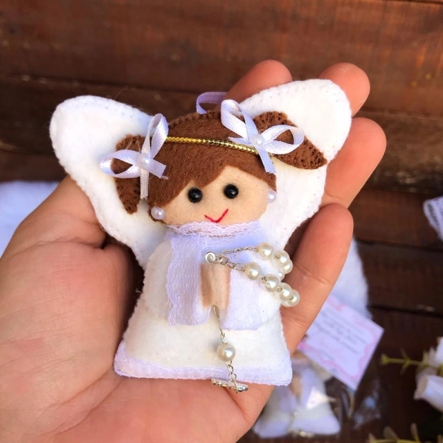 lembrancinha batizado feltro divino espírito santo
