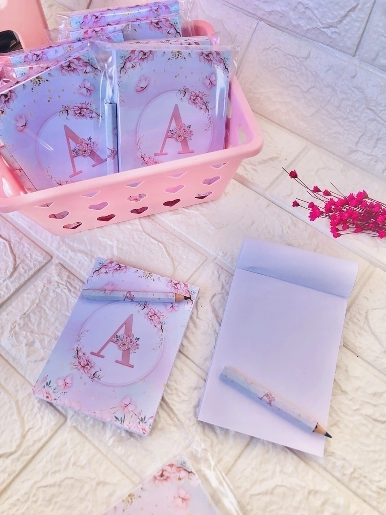 DIY: Crie Seus Próprios Bloquinhos Personalizados em Casa