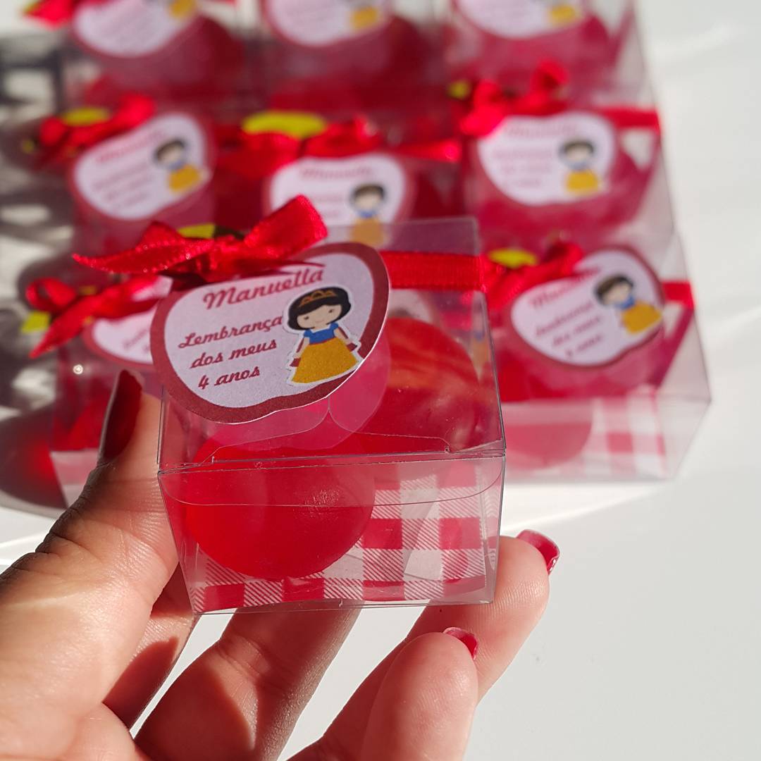 DIY: Crie Dedoches da Branca de Neve em Feltro para Contar Histórias