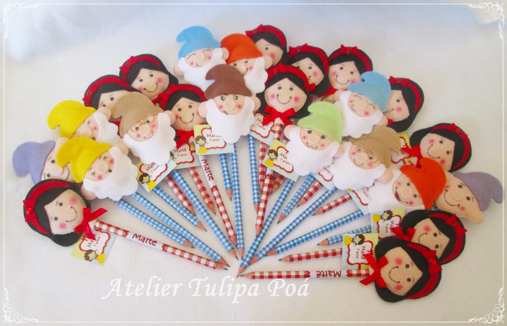 Inspirações de Decoração para Festa Branca de Neve com Peças de Feltro