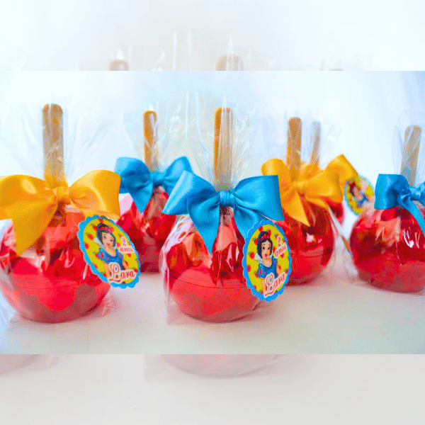 lembrancinha branca de neve luxo com corino