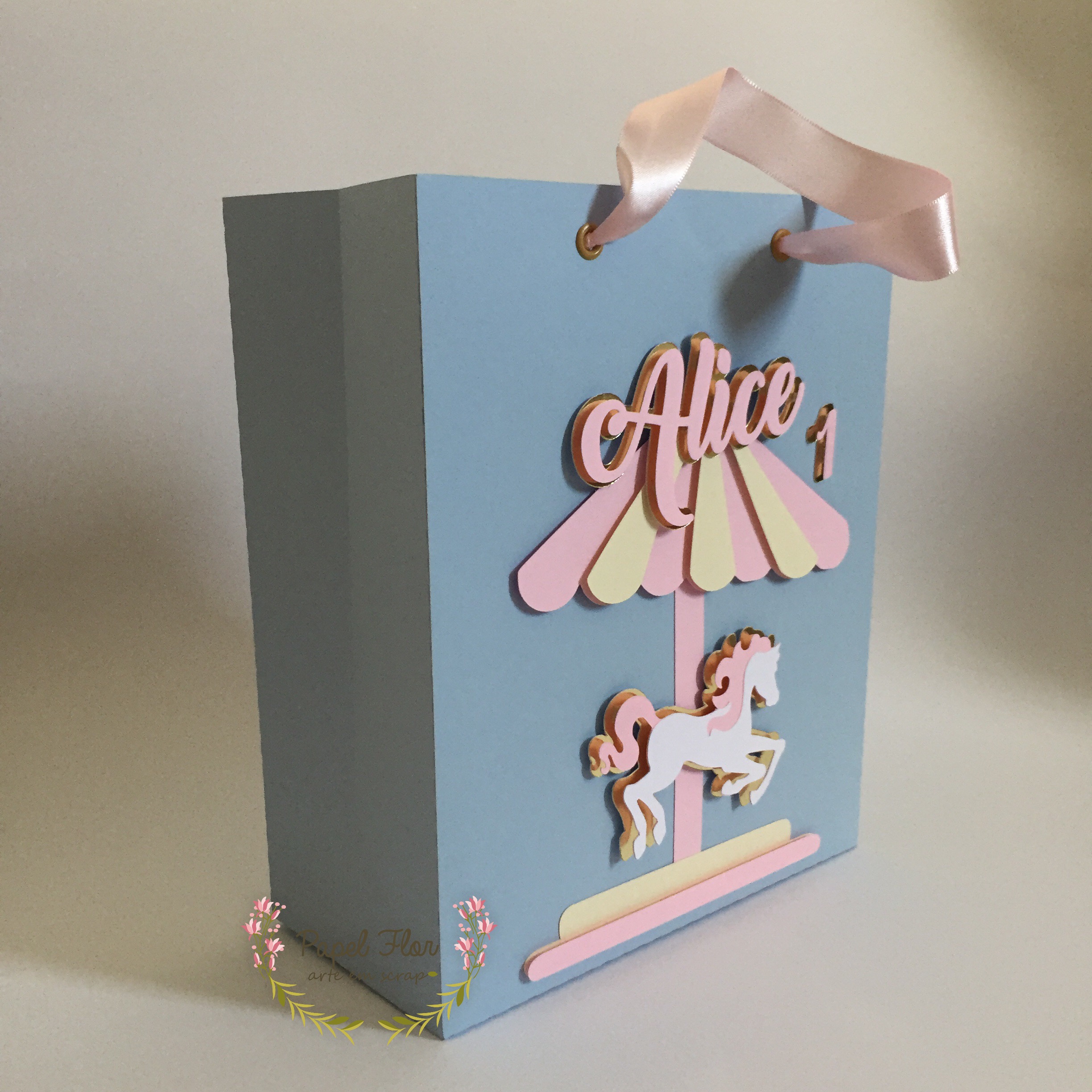 lembrancinha carrossel encantado vs lembrancinha unicórnio