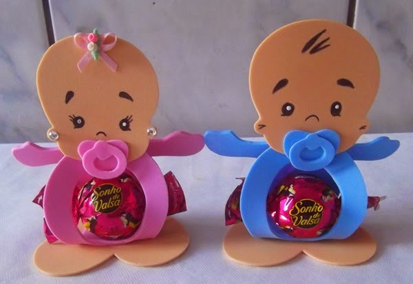 lembrancinha chá de bebê EVA sapatinho