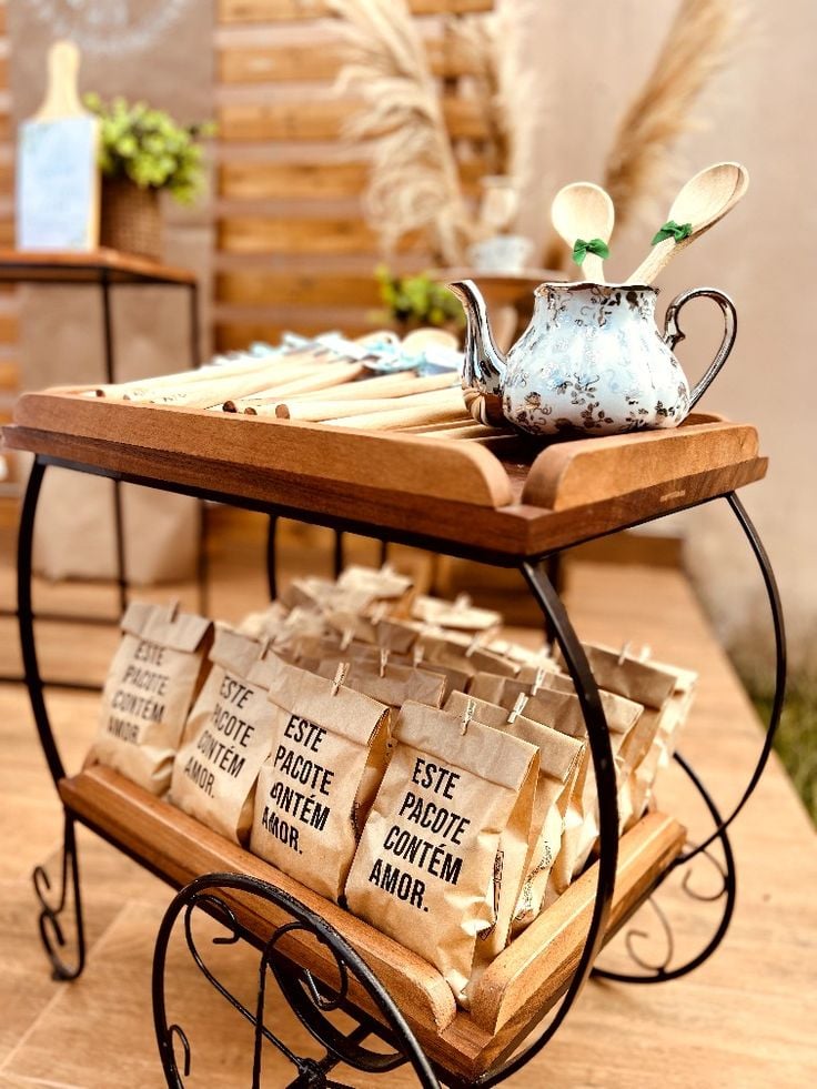 5 Ideias de Lembrancinhas Criativas para Chá de Cozinha
10 Lembrancinhas Úteis e Sustentáveis para seu Chá de Cozinha
Como Fazer Lembrancinhas DIY para Chá de Cozinha
Tendências de Lembrancinhas para Chá de Cozinha em 2026
Lembrancinhas de Chá de Cozinha: Opções Criativas e Econômicas