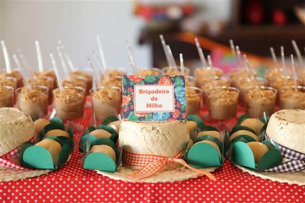 Decoração de Charraiá: Ideias Criativas e Baratas