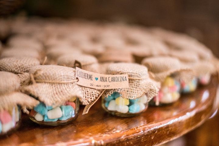 5 Ideias Criativas de Lembrancinhas Comestíveis para Casamentos
Como Escolher Lembrancinhas Doces para Festas Infantis
Lembrancinhas Comestíveis: Opções Elegantes para Eventos Corporativos
DIY: Crie suas Próprias Lembrancinhas de Doce Deliciosas
Tendências em Lembrancinhas Comestíveis para 2024