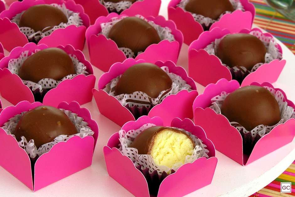 5 Ideias Criativas de Lembrancinhas Comestíveis para Casamentos
Como Escolher Lembrancinhas Doces para Festas Infantis
Lembrancinhas Comestíveis: Opções Elegantes para Eventos Corporativos
DIY: Crie suas Próprias Lembrancinhas de Doce Deliciosas
Tendências em Lembrancinhas Comestíveis para 2024