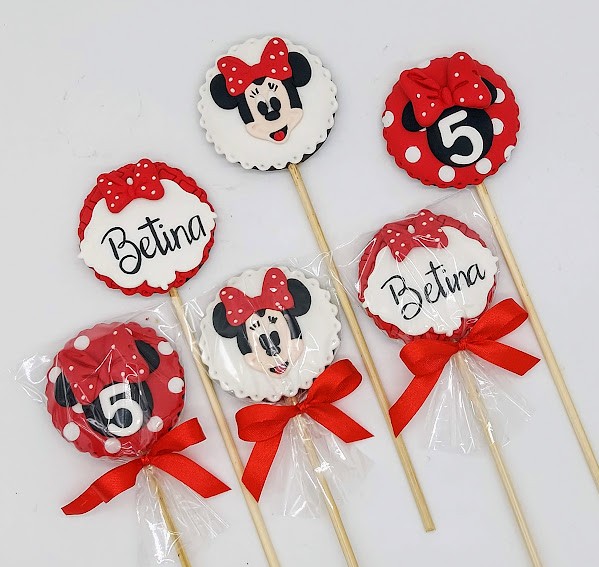 lembrancinha minnie vermelha pirulito diy