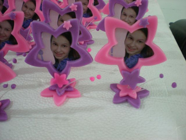 Lembrancinha 15 anos biscuit com tema flor