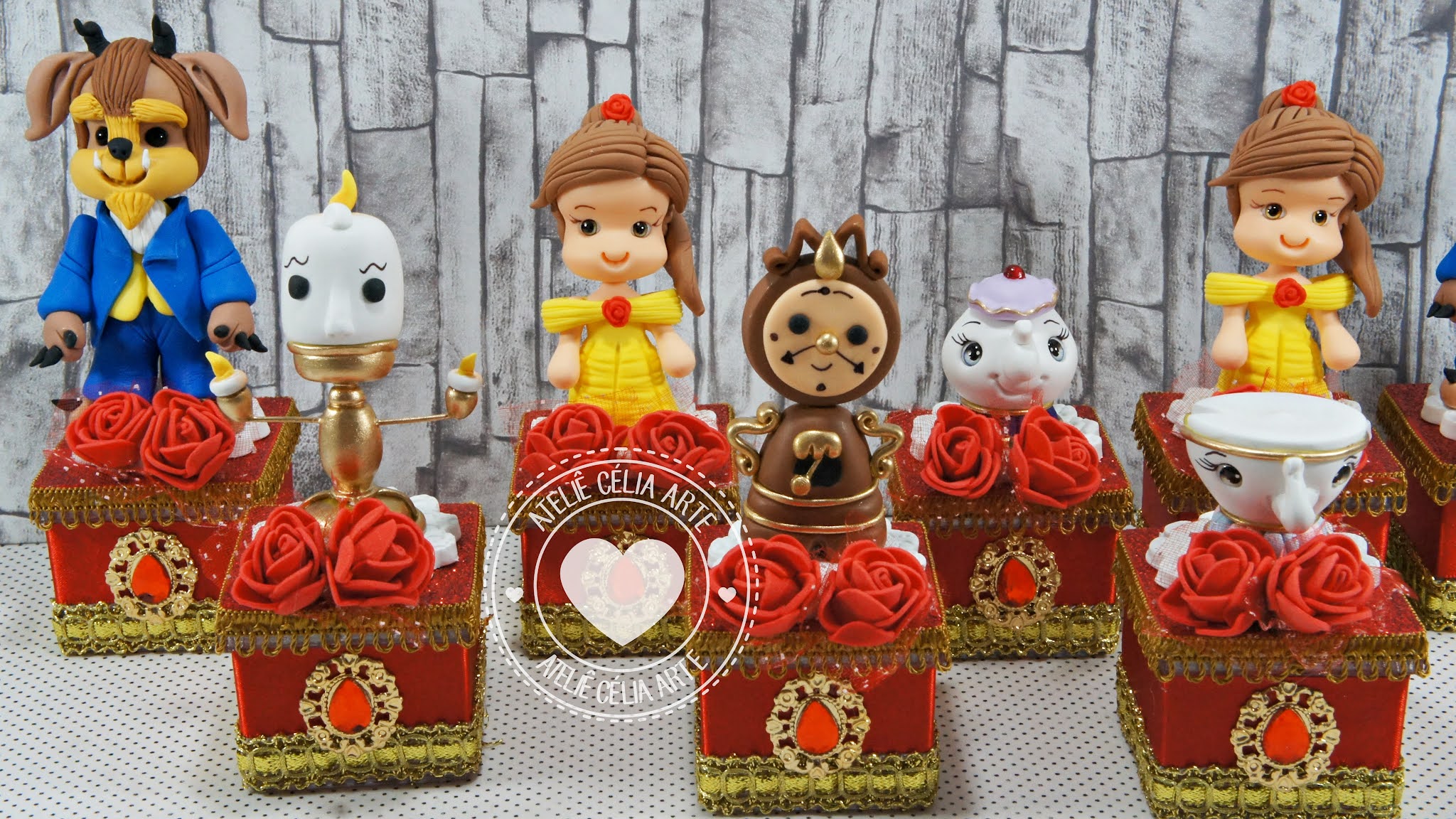 Lembrancinha 15 anos biscuit estilo moderno