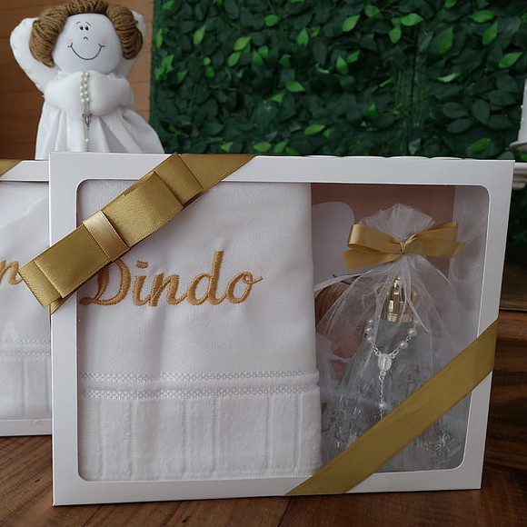 5 ideias de títulos para posts sobre lembrancinhas de batismo para padrinhos:
1. 10 Ideias de Lembrancinhas de Batismo que Seus Padrinhos Vão Amar
2. Kit Convite para Padrinhos: Como Criar uma Lembrancinha Inesquecível
3. Lembrancinhas Religiosas para Padrinhos: Significados e Inspirações
4. DIY: Crie Lembrancinhas de Batismo Únicas para os Padrinhos
5. Presentes Úteis e Criativos para Padrinhos de Batismo