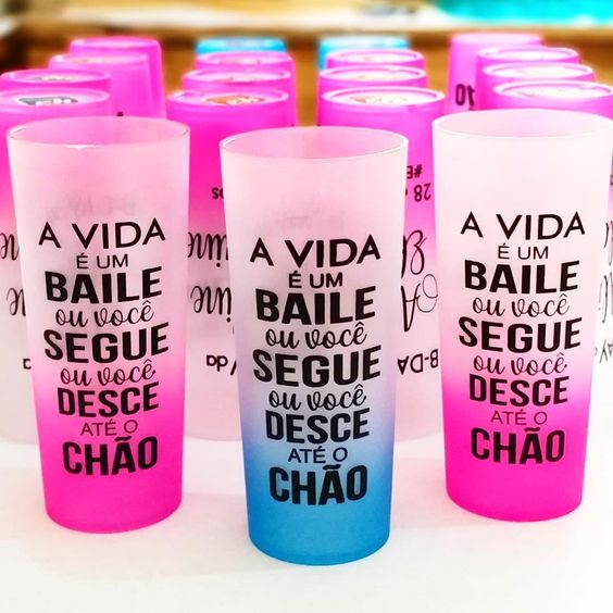 Lembrancinhas de Carnaval para Escolas: Ideias Lúdicas e Educativas