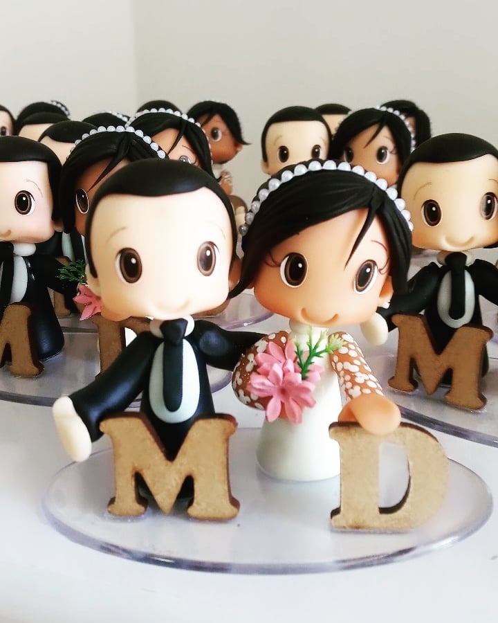 lembrancinha de casamento de biscuit