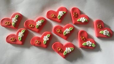lembrancinha de casamento de biscuit