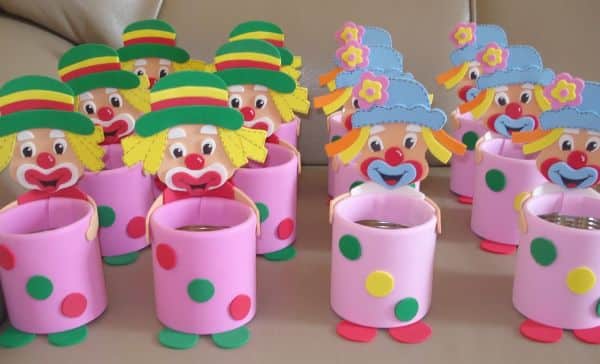 Passo a Passo: Lembrancinha de EVA 'Mini Bebê no Cobertor'