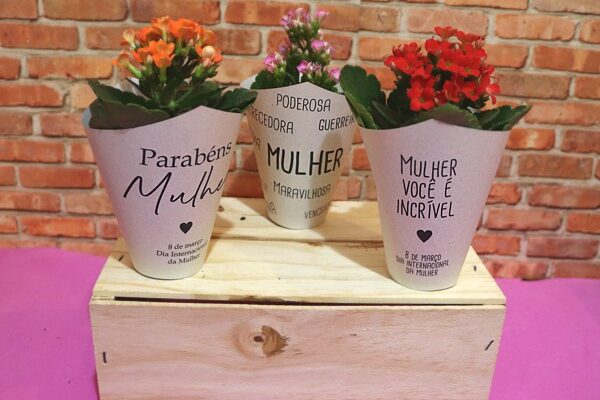 quanto custa lembrancinha de flor personalizada