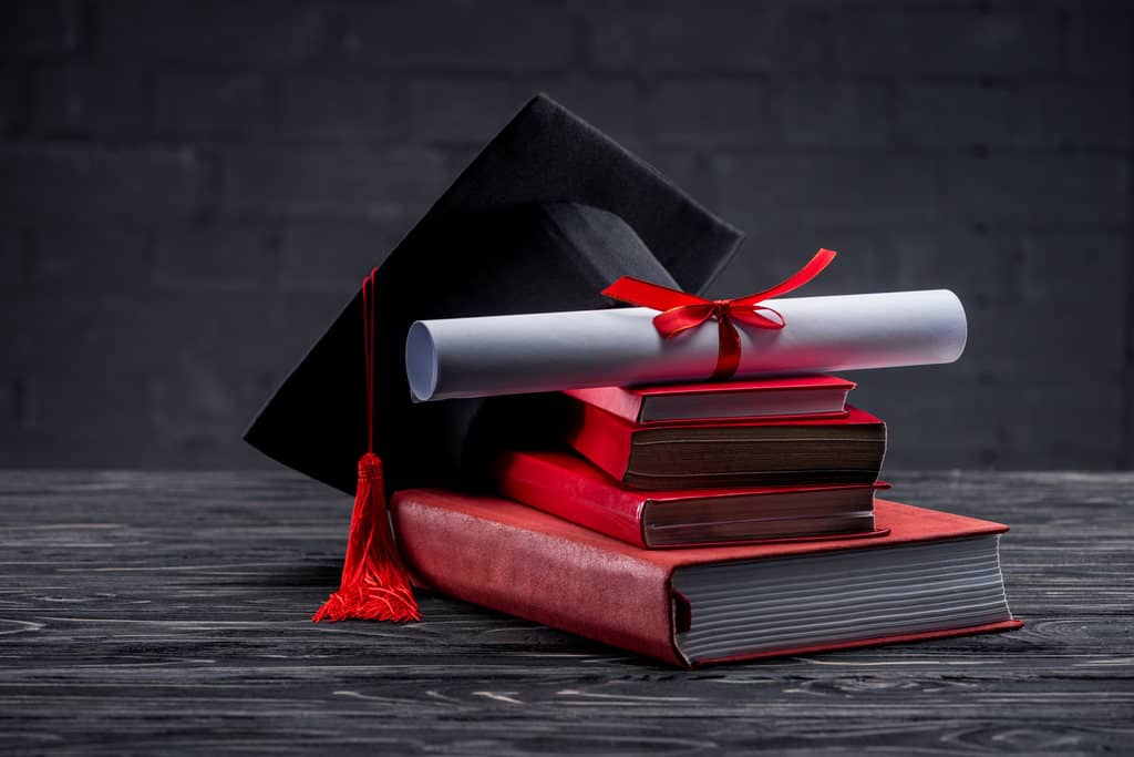 5 ideias de títulos:
1. Lembrancinhas de Formatura em Enfermagem: As Melhores Opções Úteis e Criativas.
2. DIY: Como Fazer Lembrancinhas de Formatura em Enfermagem Incríveis.
3. Guia Completo: Escolhendo a Lembrancinha Perfeita para Formatura de Enfermagem.
4. Lembrancinhas de Formatura em Enfermagem: Opções Econômicas e Charmosas.
5. Tendências em Lembrancinhas de Formatura de Enfermagem para 2024.