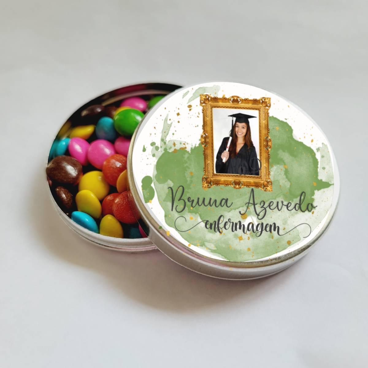 5 ideias de títulos:
1. Lembrancinhas de Formatura em Enfermagem: As Melhores Opções Úteis e Criativas.
2. DIY: Como Fazer Lembrancinhas de Formatura em Enfermagem Incríveis.
3. Guia Completo: Escolhendo a Lembrancinha Perfeita para Formatura de Enfermagem.
4. Lembrancinhas de Formatura em Enfermagem: Opções Econômicas e Charmosas.
5. Tendências em Lembrancinhas de Formatura de Enfermagem para 2024.