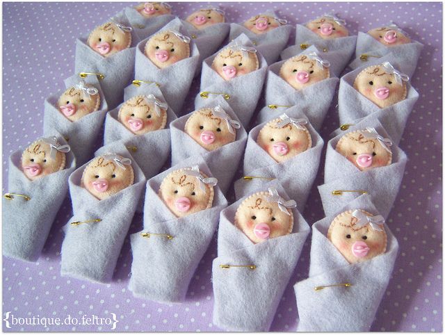 ideias criativas lembrancinha maternidade feltro