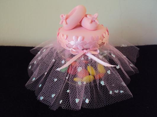 lembrancinha de mesa bailarina de biscuit vs MDF qual a melhor