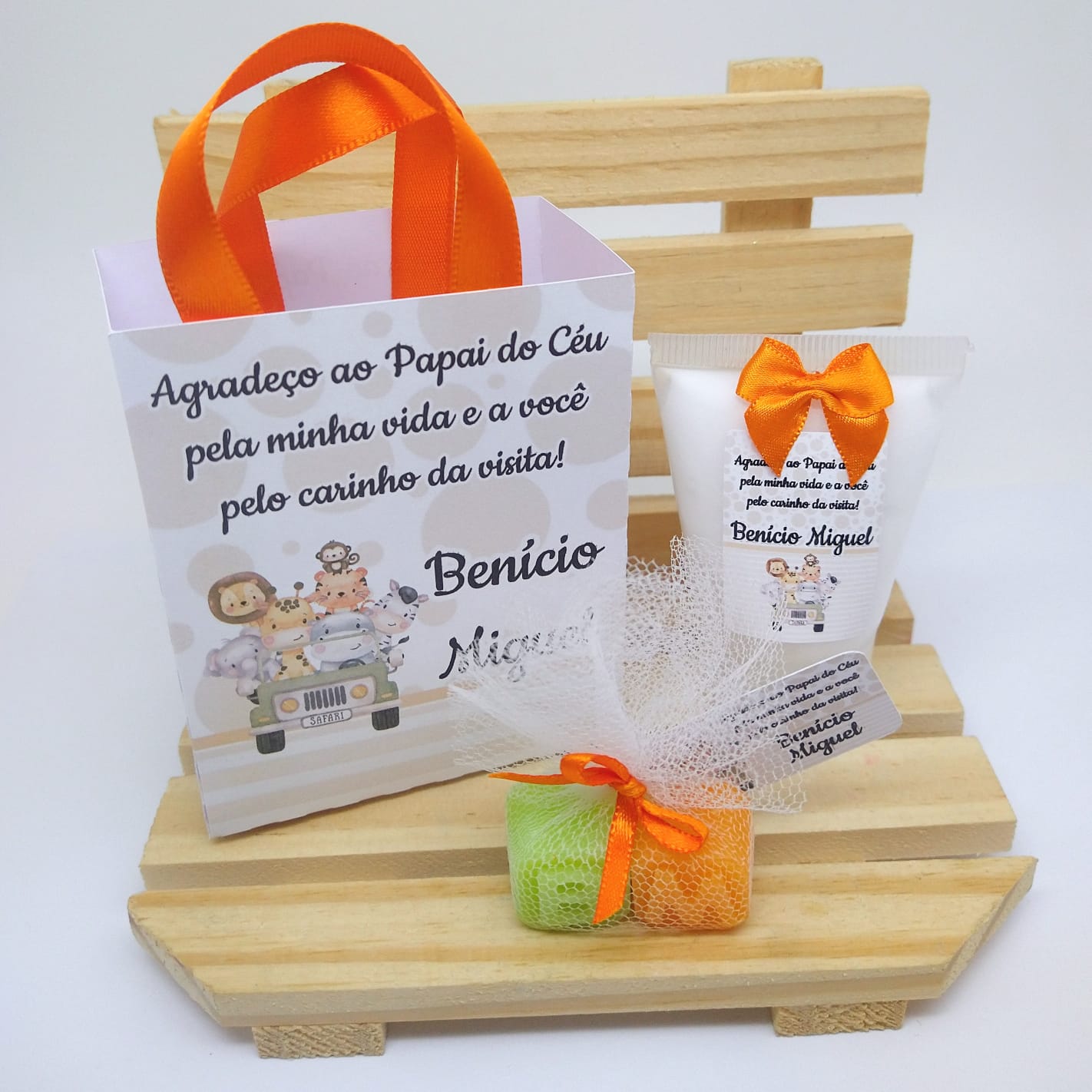 lembrancinha de nascimento personalizada