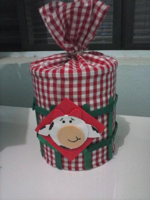 Papai Noel ou Boneco de Neve: Qual Tema Escolher para Sua Lata de Natal?