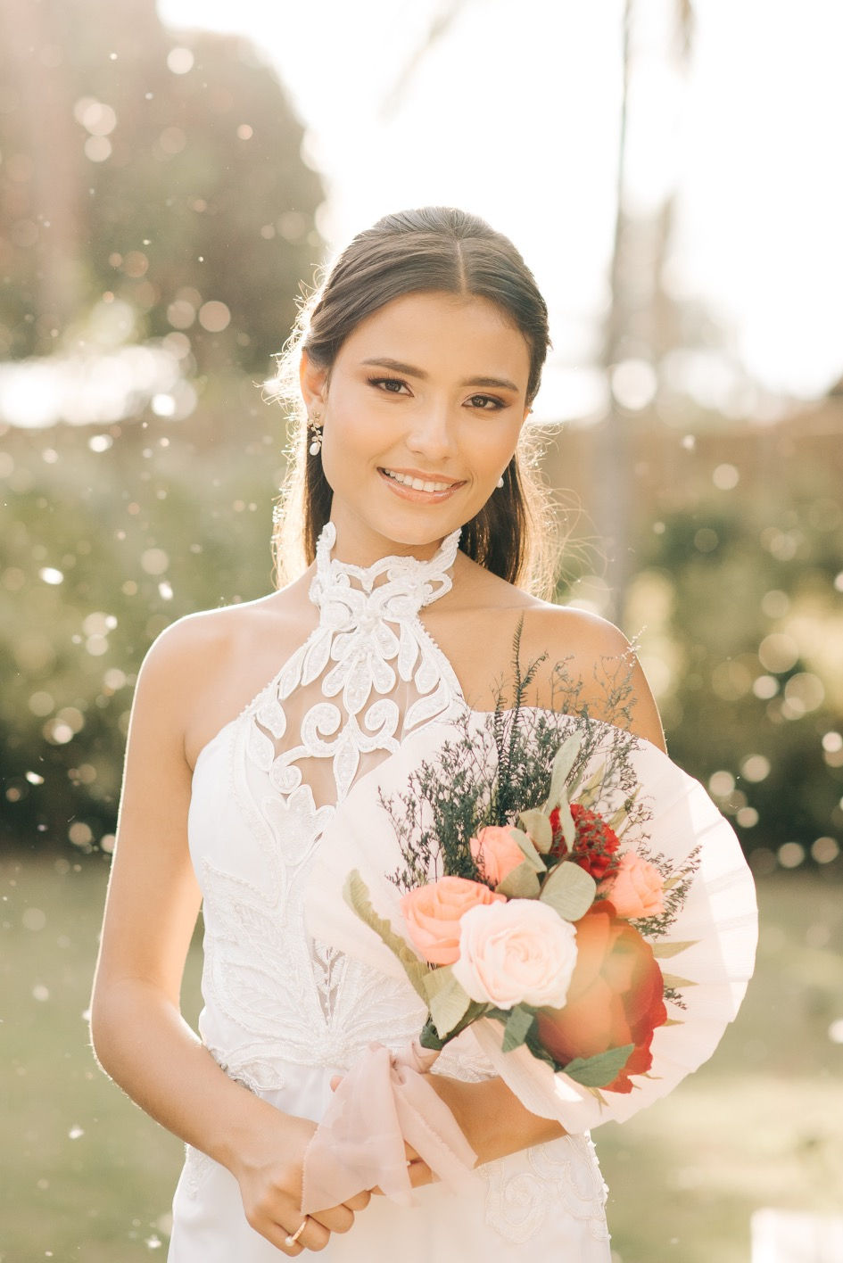 5 Ideias de Leques para Casamento: Do Luxo à Lembrancinha
Como Escolher o Leque Perfeito para Sua Noiva
Leques Personalizados: O Toque Único para Seus Convidados
Casamento no Verão: A Importância dos Leques para o Conforto
Onde Encontrar Leques de Casamento: Guia de Compras